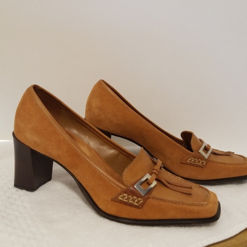 Audrey Brooke Beverly Tan Leather Heels